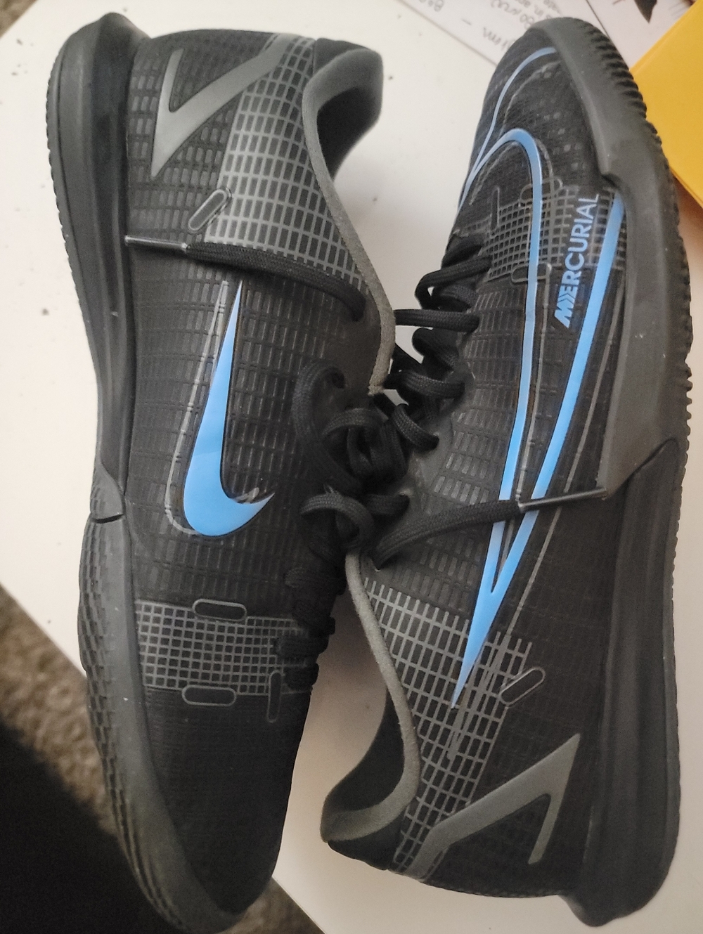 Nike Mercurial Vapor 14 Academy Youth Indoor Shoes